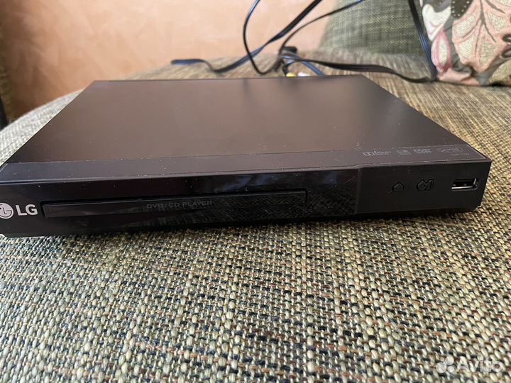 DVD плеер LG DP132