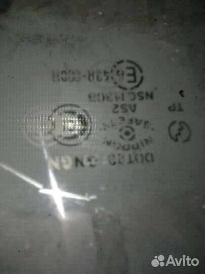 Mazda MPV стекло левой правой передней двери задни