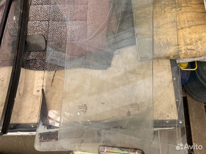 Стекло боковое на газель