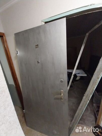 Дверь входная железная бу