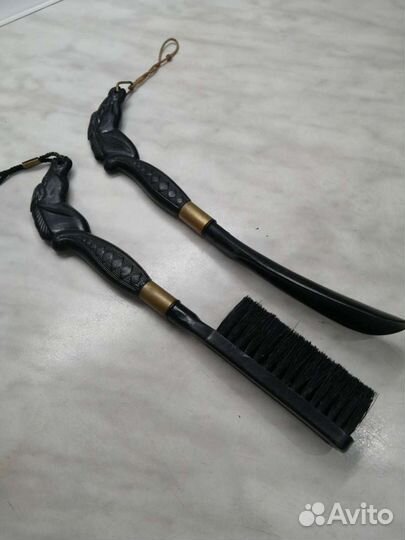 Щётка и ложка