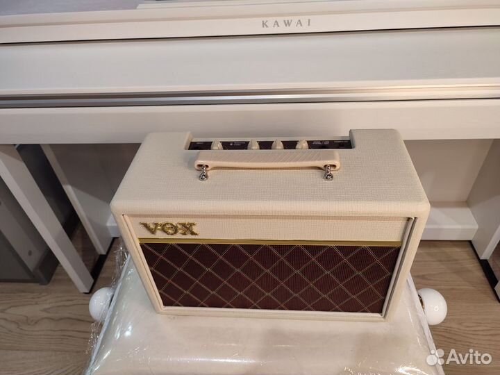 VOX Pathfinder10 CB - гитарный комбик