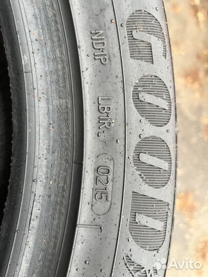 Goodyear UltraGrip 235/50 R18