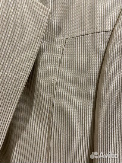 Костюм мужской, рубашка, галстук