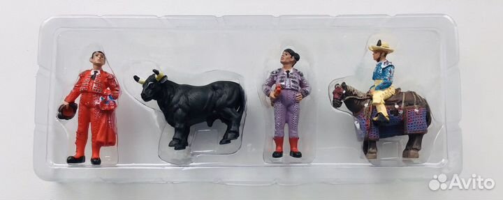 Статуэтки пикадоров