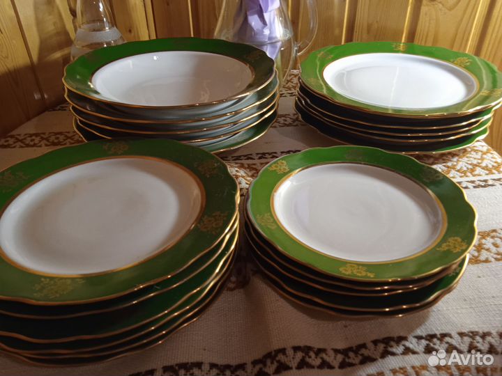 Набор тарелок