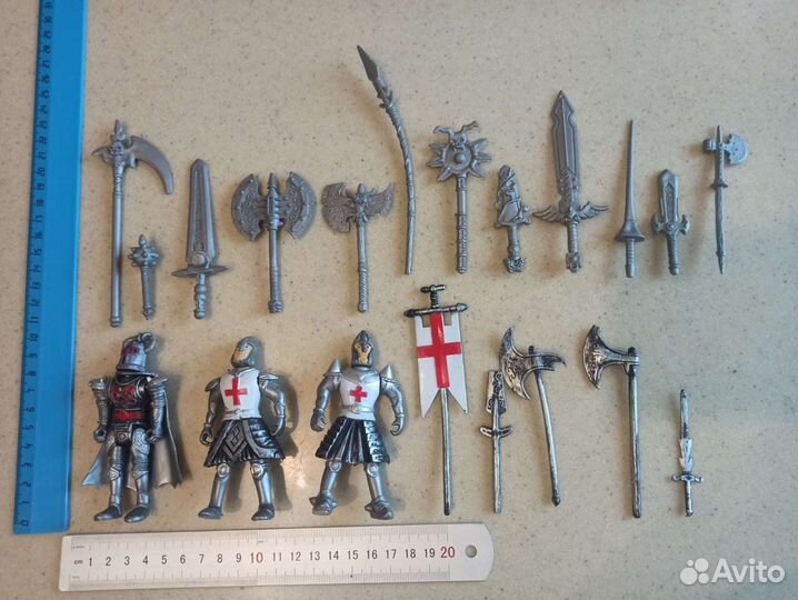 Солдатики и киндер