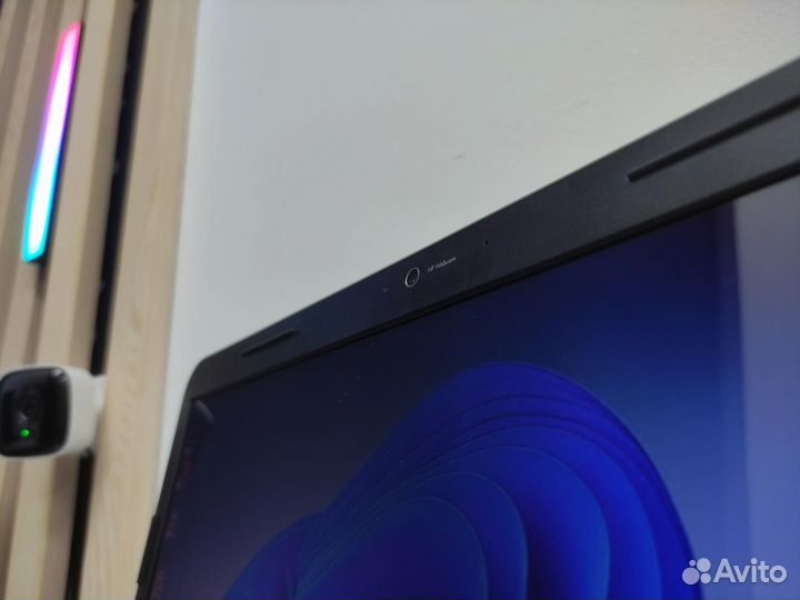 Ноутбук intel i7 /8GB /SSD