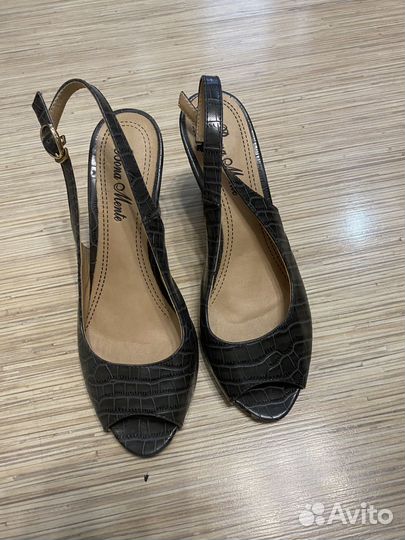 Босоножки женские 37 размер на каблуке