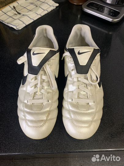 Футбольные бутсы nike tiempo