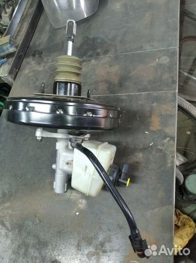 Вакуумный усилитель, гтц Сандеро/Логан 2013