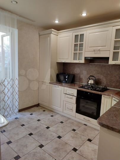 2-к. квартира, 70 м², 2/6 эт.