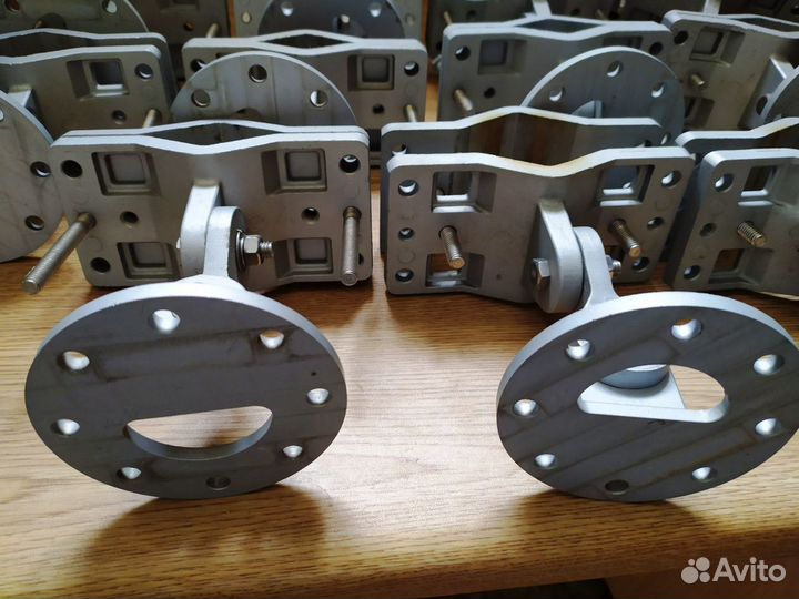 Кронштейн для крепления устройств