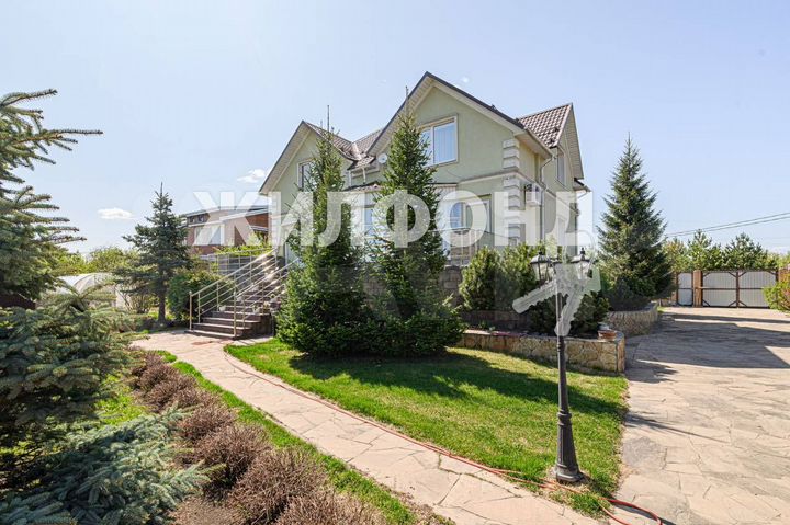 Дом 356,6 м² на участке 17 сот.