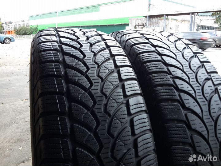 Bridgestone Blizzak LM-32 225/40 R18