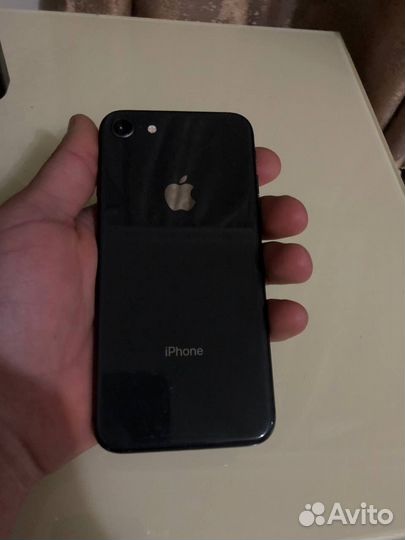 iPhone 8, 64 ГБ