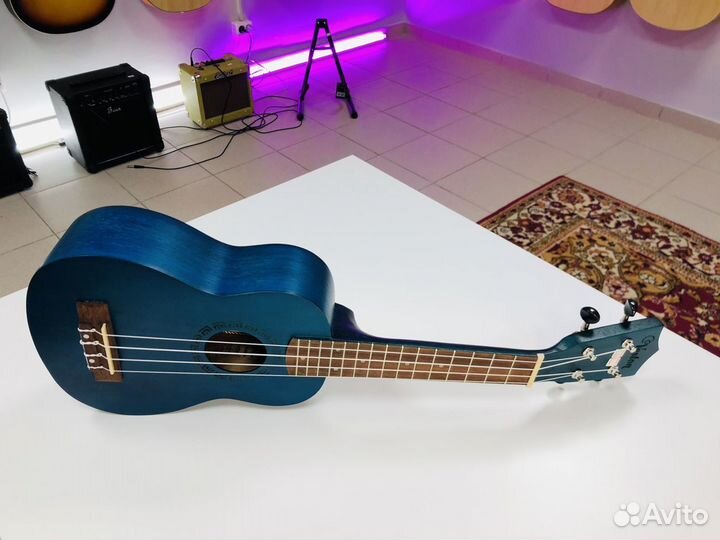 Укулеле Veston Новая
