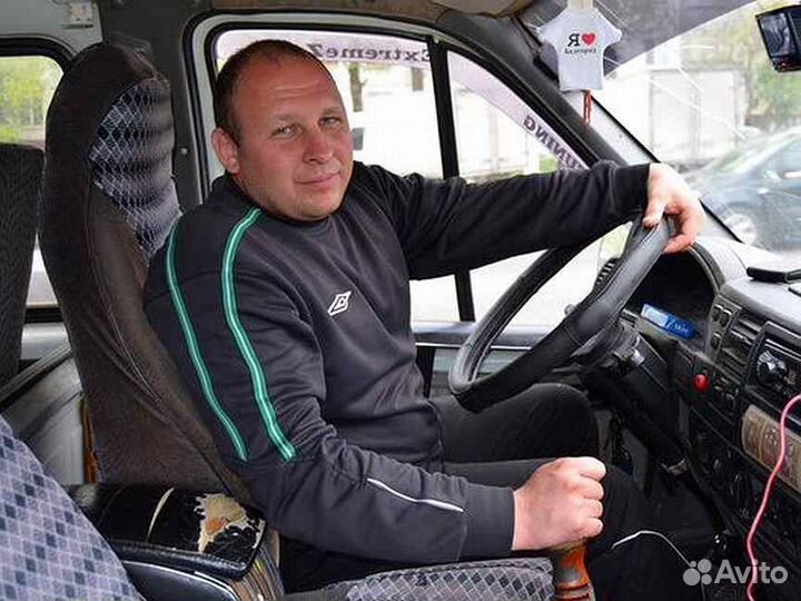 Автомеханик в бокс №128