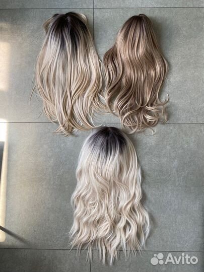 Аренда парик с длинными волосами блонд розовый