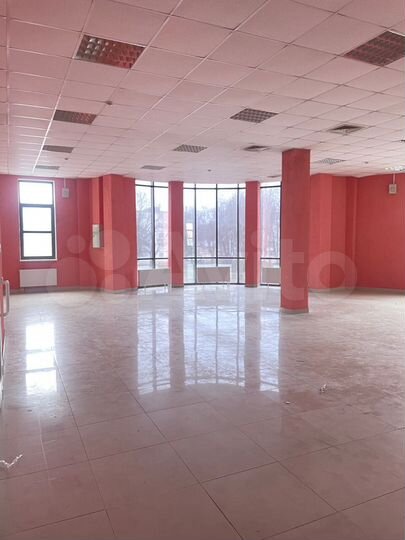 Торговая площадь, 680 м²