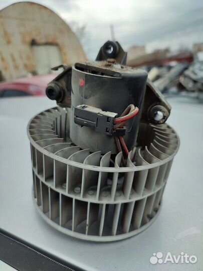 Mercedes w168 моторчик отопителя