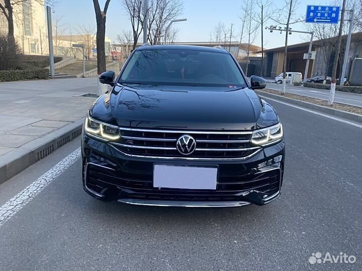 Volkswagen Tiguan L 2.0 AMT, 2022, 30 000 км