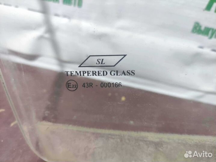 Стекло двери передней правой Daewoo Nexia