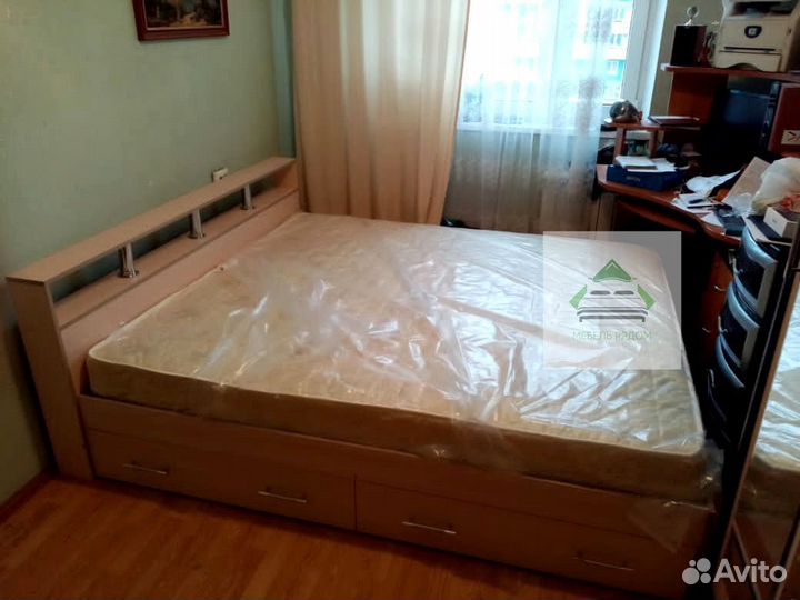 Кровать двуспальная