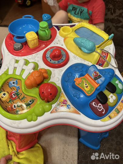 Развивающий стол chicco