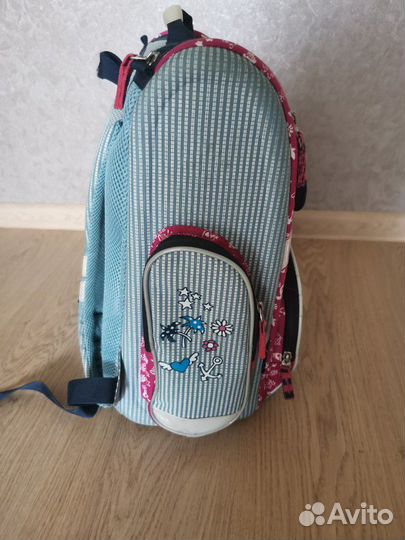 Рюкзак с жёсткой ортопедический спинкой