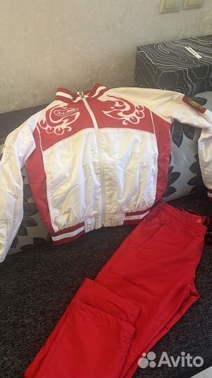 Спортивный костюм женский