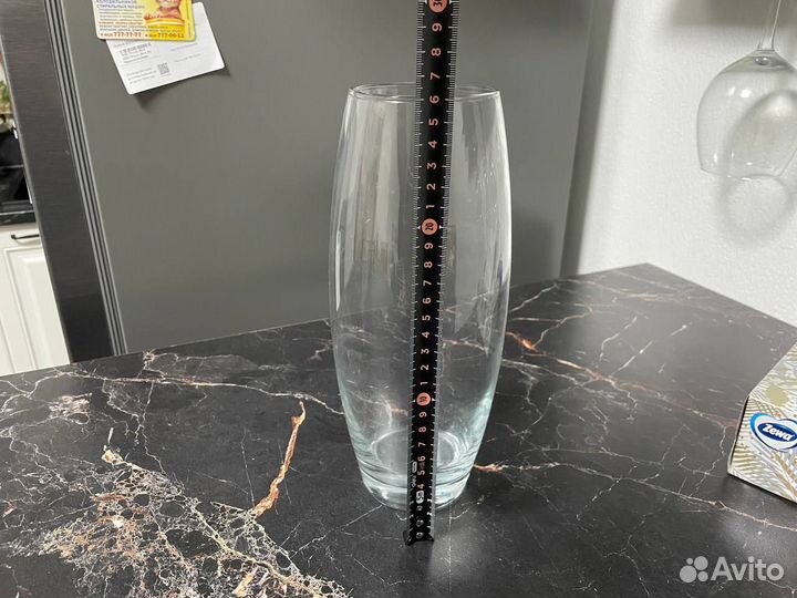 Стеклянная ваза