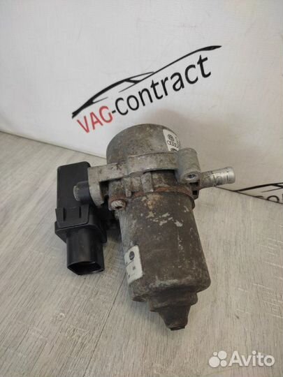 Насос вакуумный Skoda Octavia A5 1.6 2011