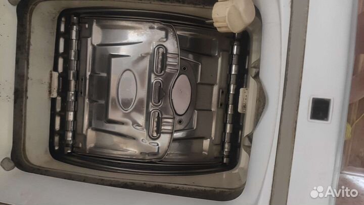 Стиральная машина с вертикальной загрузкой