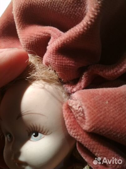 Фарфоровая кукла паж Каподимонте