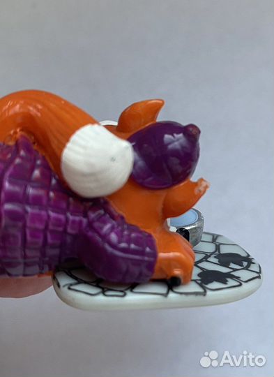 Киндеры 90-х зайцы, лисы, слоны, дино, сборка