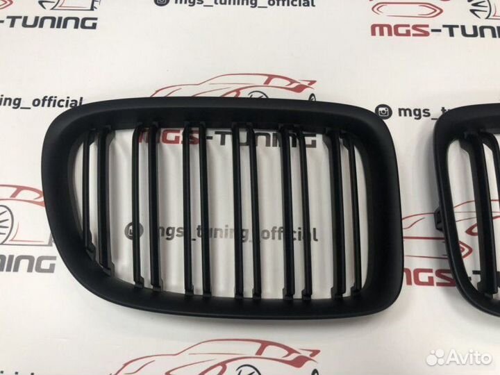 Решетка BMW X1 E84 в стиле Х1 М черный мат