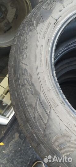 Goodyear EfficientGrip SUV 225/65 R17 102H