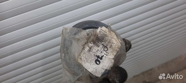 Сальник полуоси Toyota LC100/2003