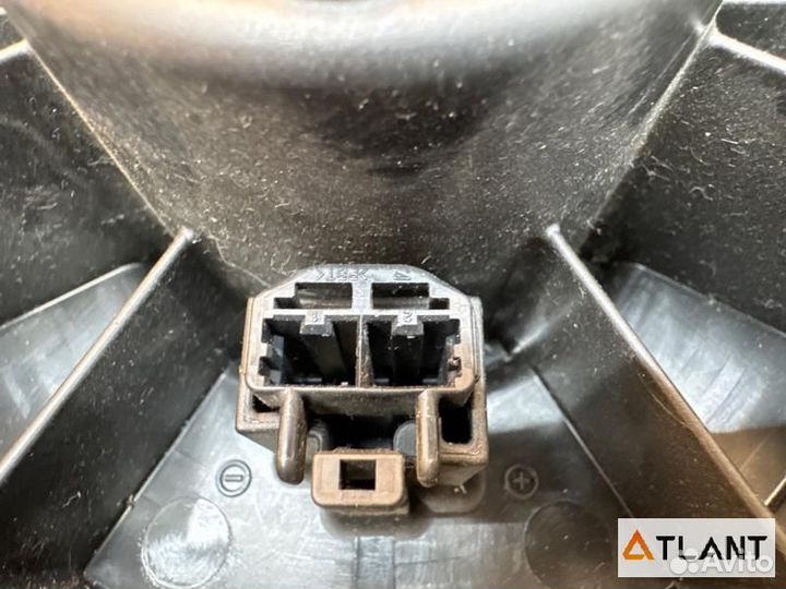 Мотор печки задний toyota noah