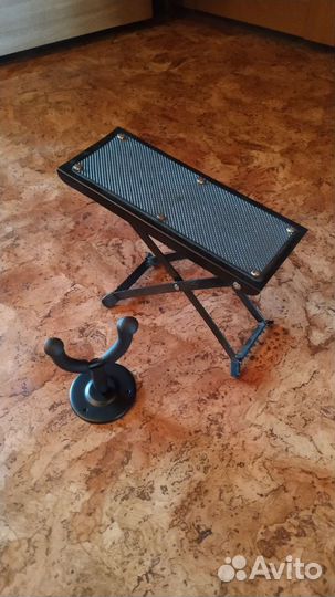 Подставка под ногу гитариста