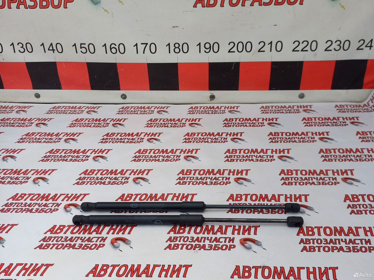 Упор амортизатор капота Киа Соул 3 19-н.в