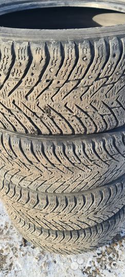 Nokian Tyres Hakkapeliitta 8 225/55 R17 60