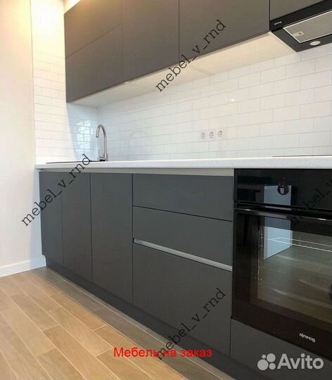 Кухонный гарнитур / Кухни на заказ