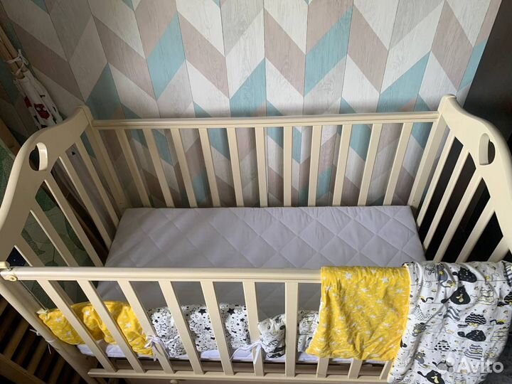 Детская кроватка