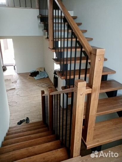 Лестница на второй этаж под ключ