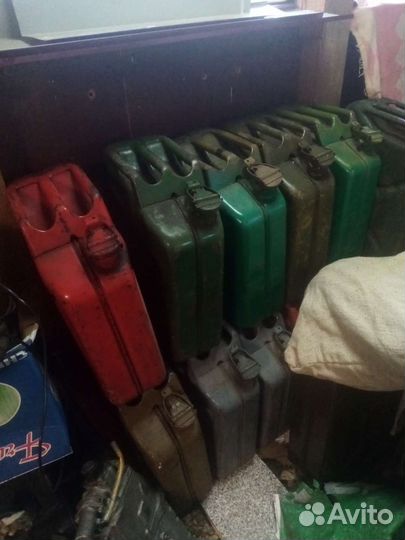 Канистра 20 литров железная