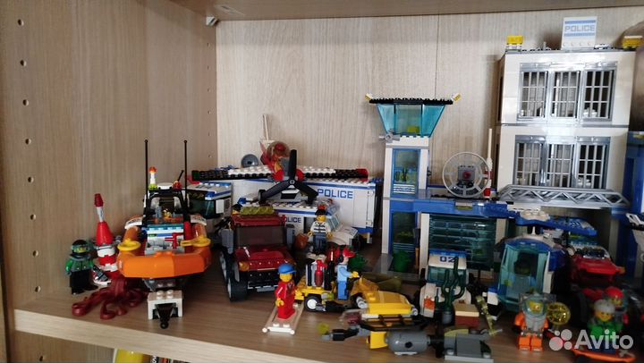 Много наборов Lego city (полиция, пожарные и др.)