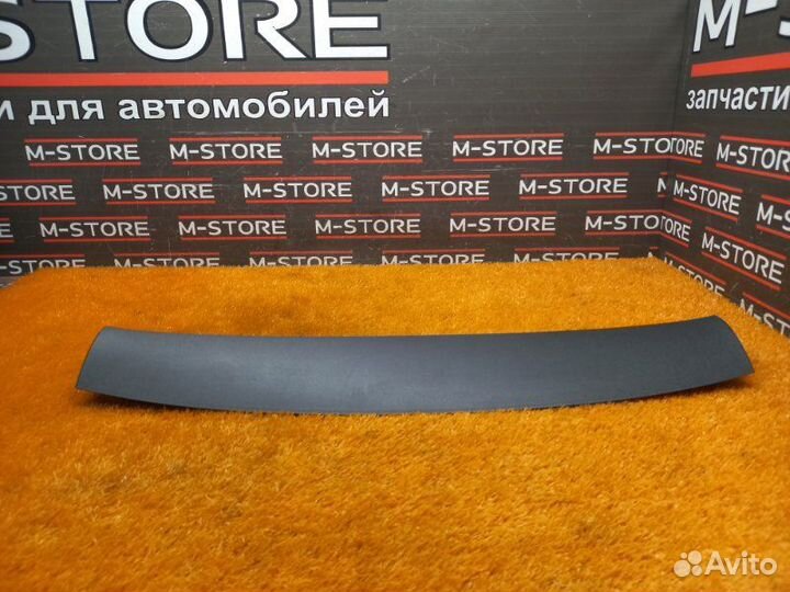 Обшивка двери багажника Volkswagen Tiguan 5N ctha