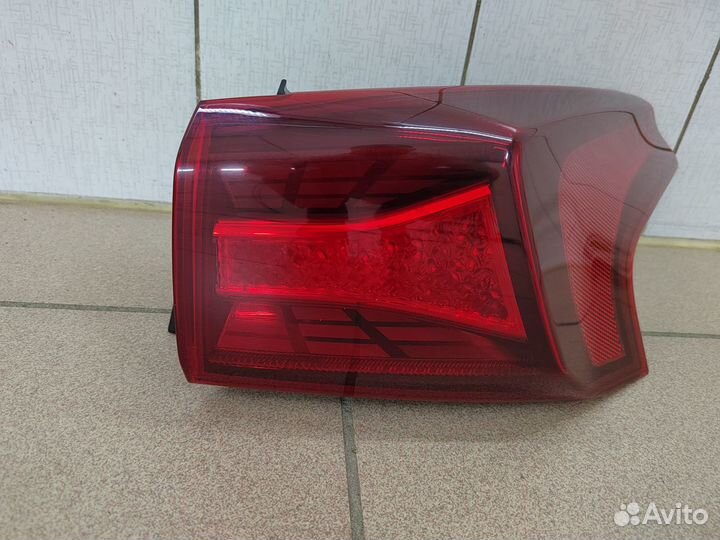Фонарь наружный правый LED Hyundai Santa Fe 4 TM